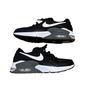 Nike Air Max Excee Woman’s Size 10